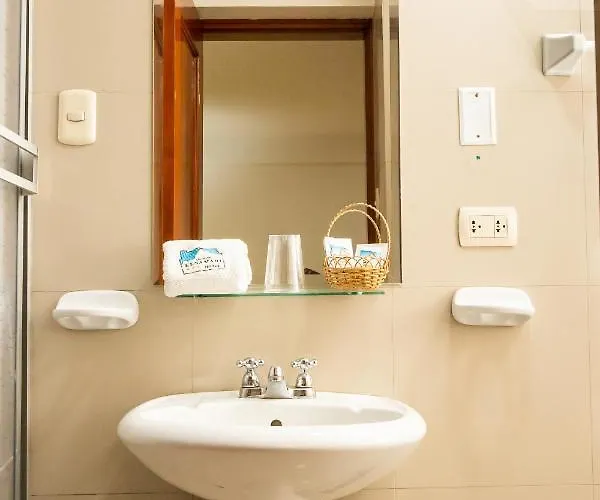 Hotel Kenamari 3*